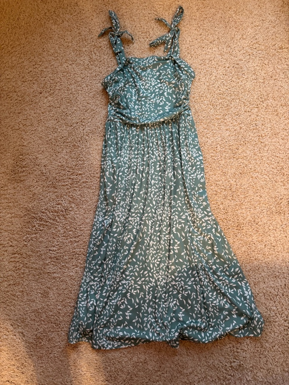 Green Leaf-Print Tie-Strap Maxi Dress